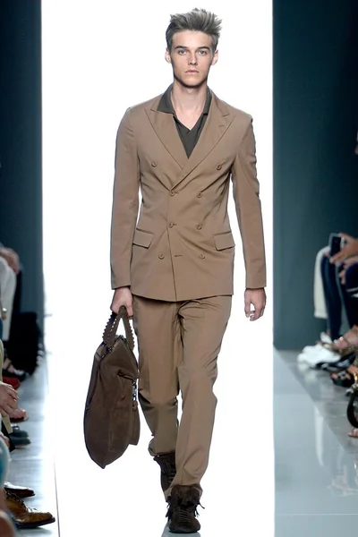 Look 42